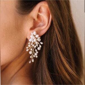 UNTAMED PETALS MOORE EARRINGS
